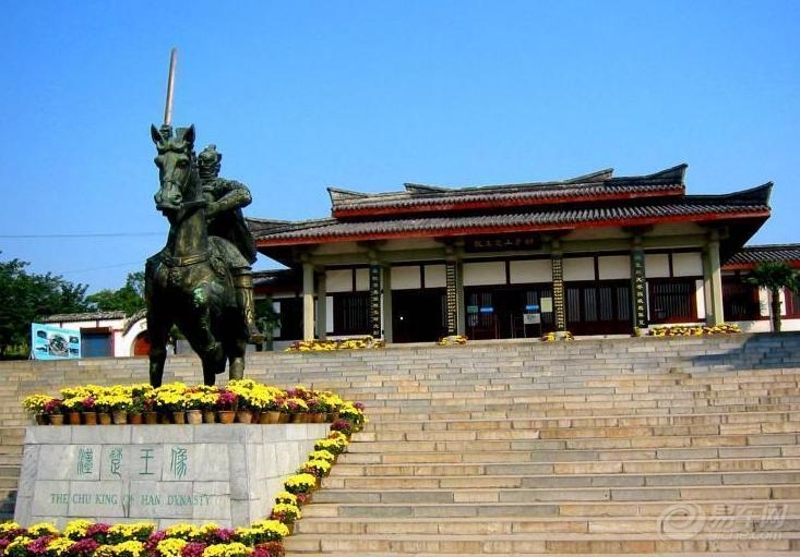 酒店行业经济总量_世界经济总量图片(2)