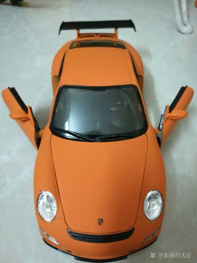 车模到咯,嘿嘿。是我喜欢的颜色。感谢所有给