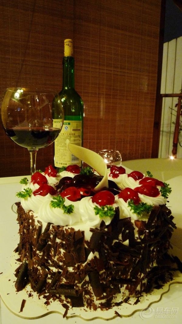 蛋糕红酒