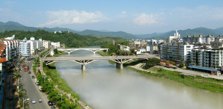 人口龙岩_龙岩学院(2)