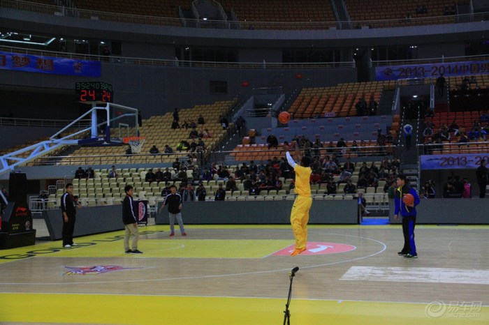 【【刀锋派】 山东黄金男篮对阵浙江广厦男篮