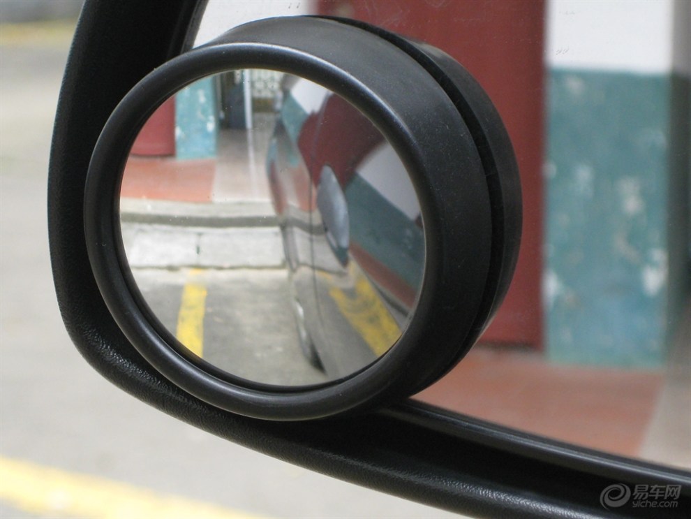 【给后视镜加装小圆镜,功能强大。(更新了照片