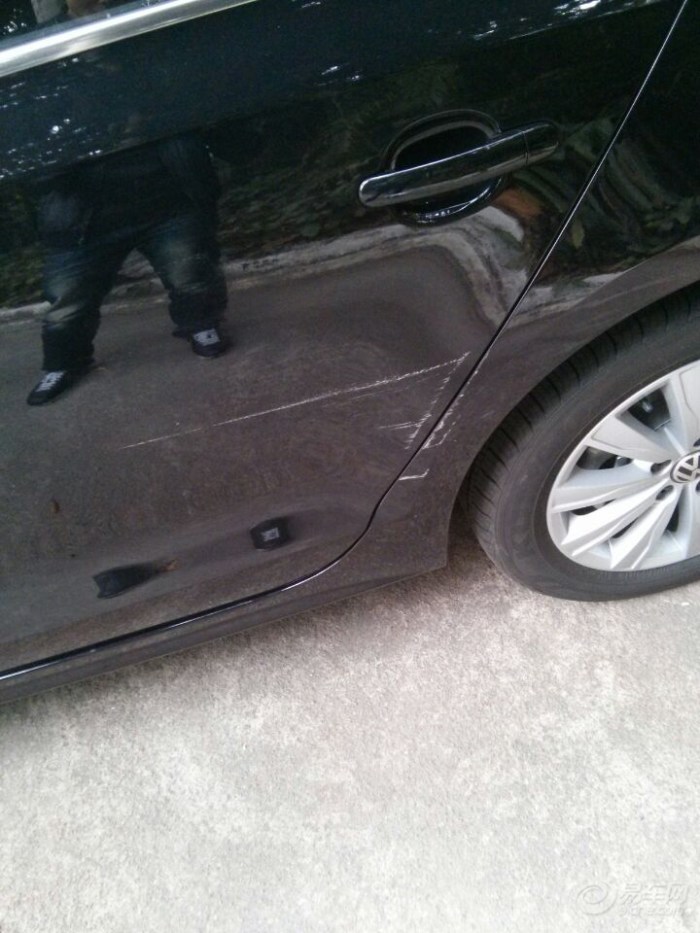 【一大早把车子刮花了,请问这样需要报保险吗