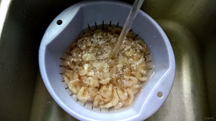 【【快乐厨艺第五季】清炒白米虾(进补)】_美