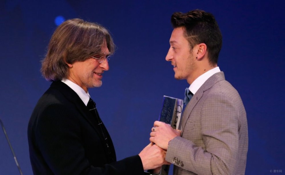 【厄齐尔获劳伦斯公益奖125】_易车足球大联