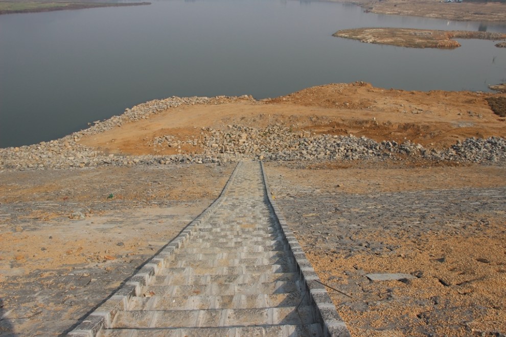 秋游岩马水库