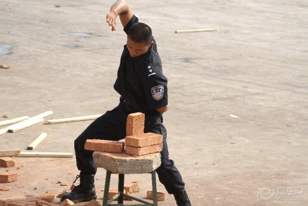 【【致亲爱的你们】警校的五年生活!挥洒汗水