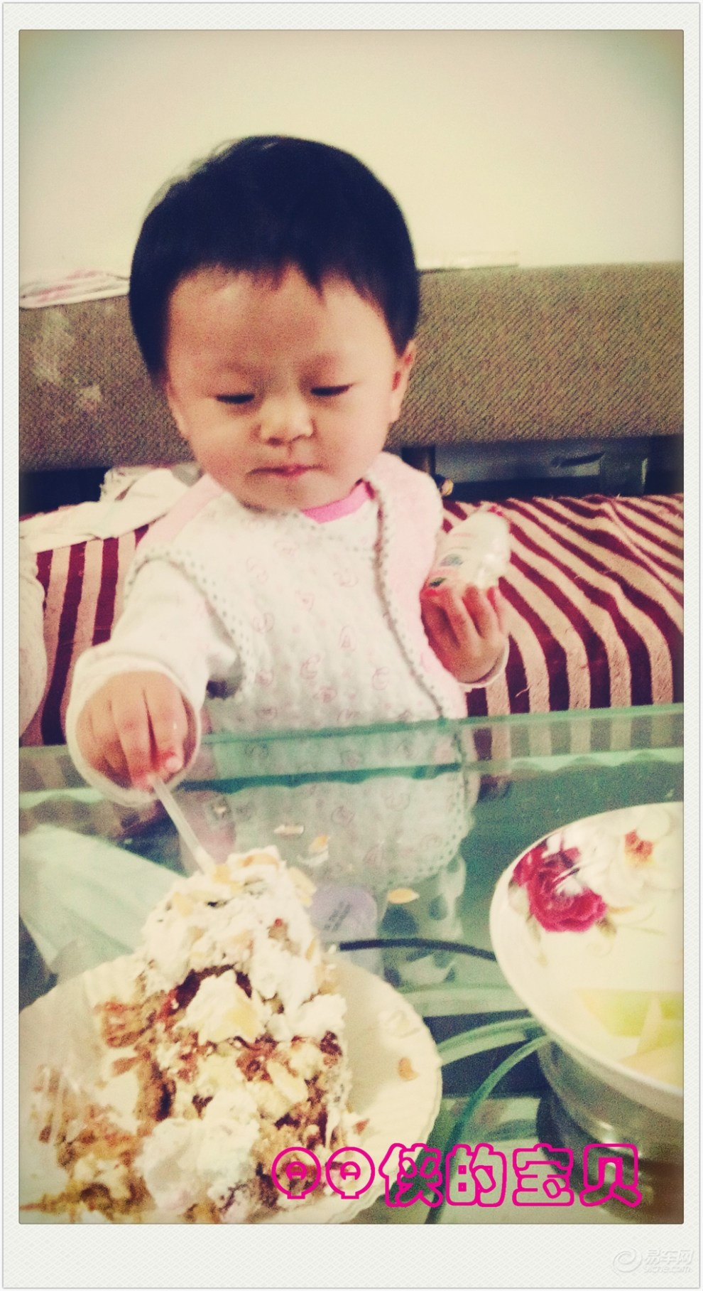 【【宝贝快乐秀】宝宝吃蛋糕】_超级宝贝图片