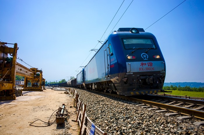 【修铁路工地见闻】_陕西车友会_汽车论坛-易