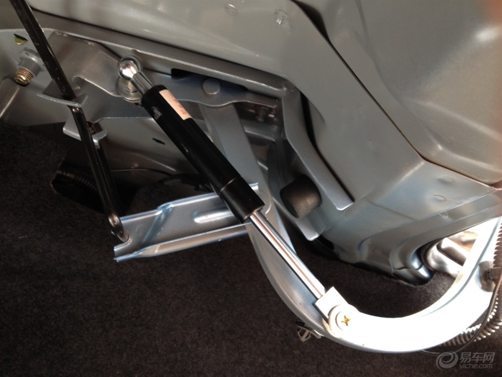 【【浙江长安车友会】悦翔V3改装后备箱液压