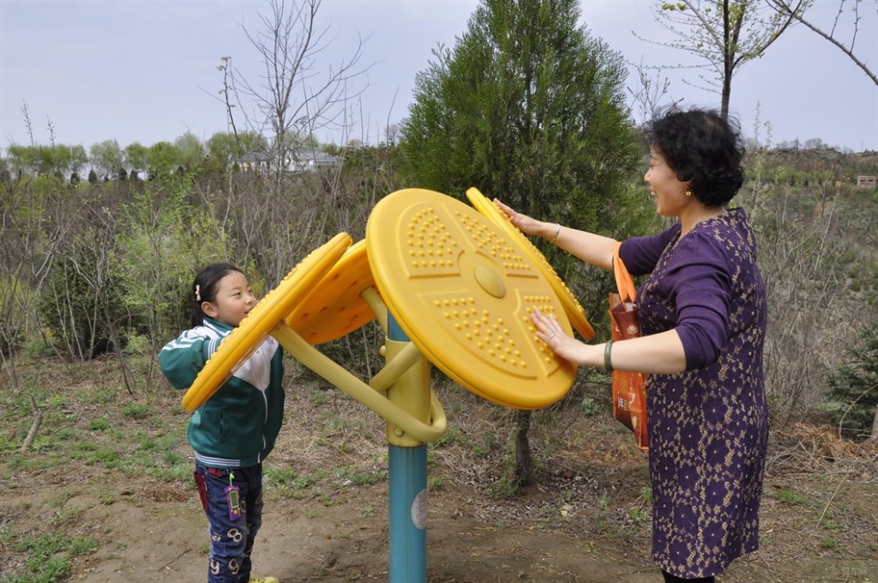 【【原创首发】延安凤凰山公园晨练】_陕西论