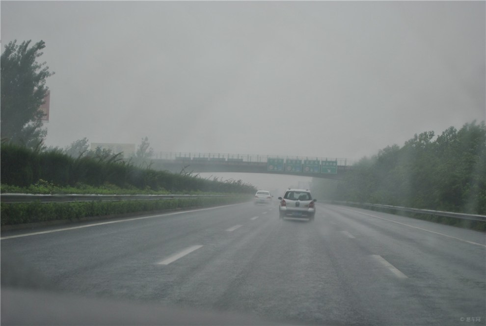 大雨高速公路行车记录