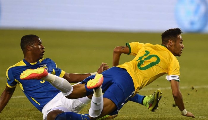 【足球盛宴】国际足球友谊赛巴西队1-0击败厄