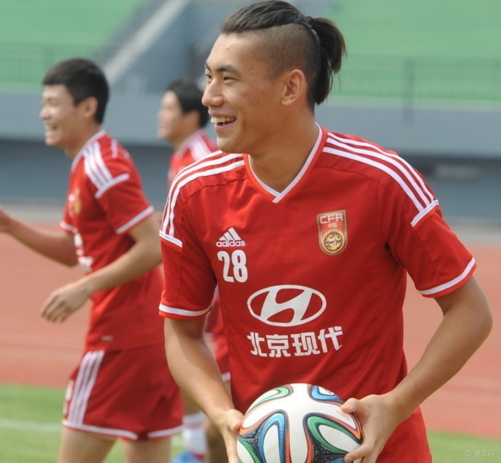 【孙可朴成争顶】_易车足球大联盟图片集锦