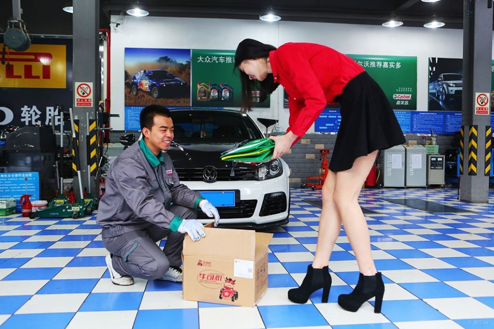 【汽修店高大上小说高尔夫R20改装车做v小说二次元美女美女图图片