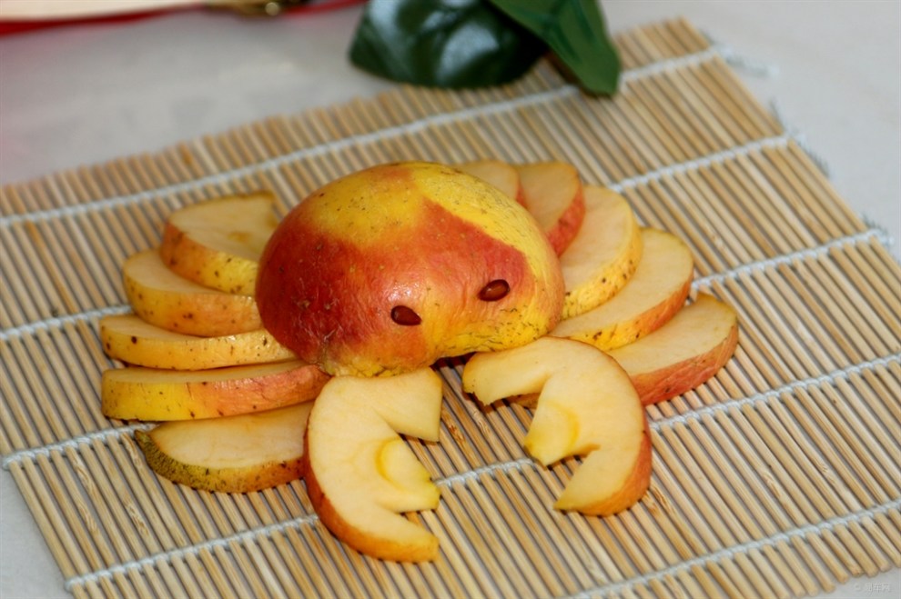 【【食尚玩家第二季】水果拼盘之苹果造型小螃