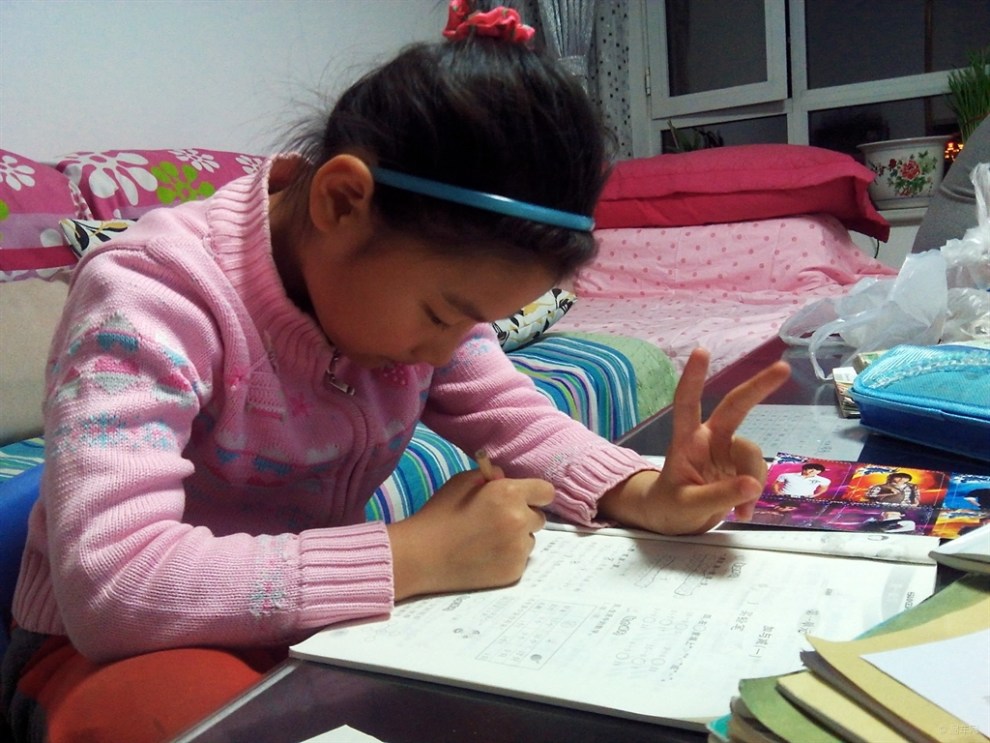 【超宝动起来】宝贝做作业