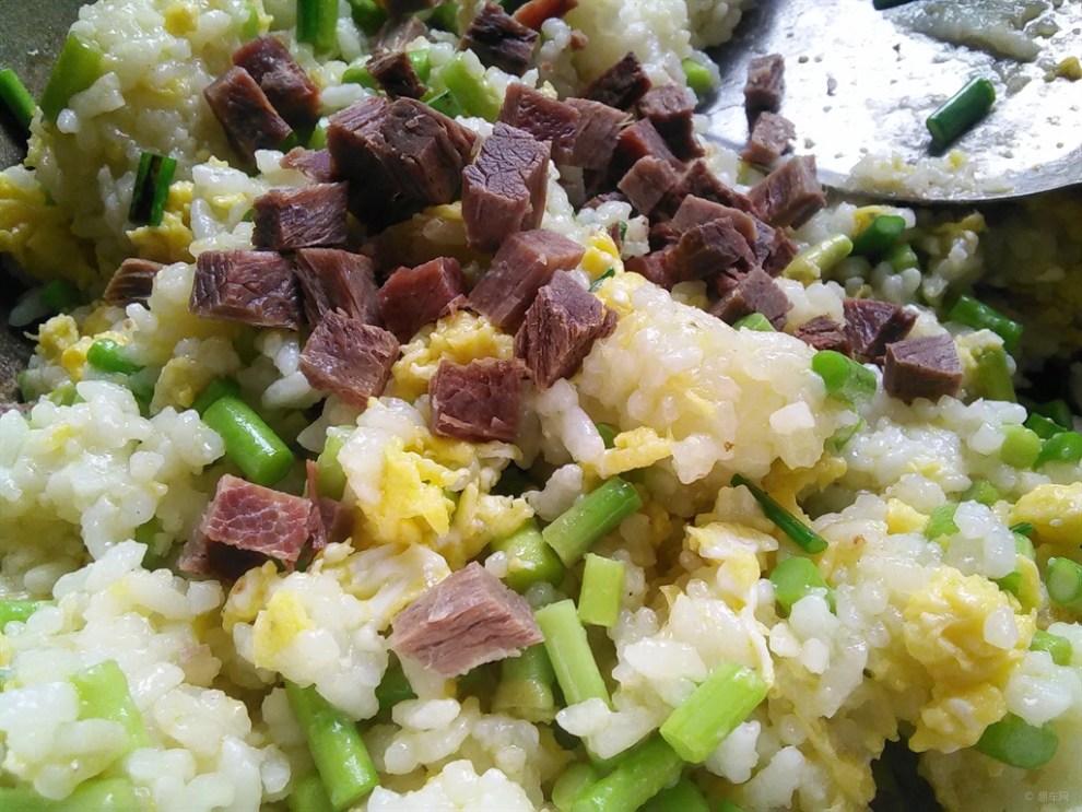 【【食尚玩家第三季】牛肉蛋炒饭(私房菜)】_