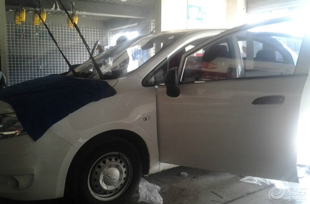 【靐等红灯,新赛欧发动机掉了,钢板断裂。解决