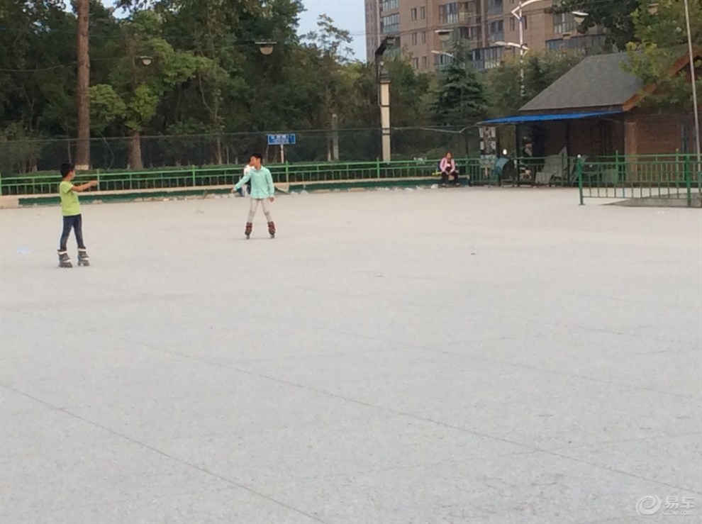 【看宝贝们玩旱冰鞋】_凯美瑞论坛图片集锦