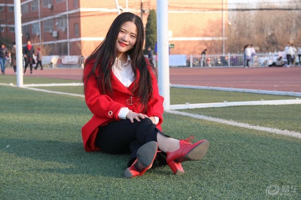 【愿得一心人,白头不相离 媳妇当车模领略瑞风