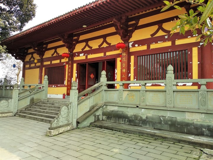马祖寺修建得非常雄伟哟