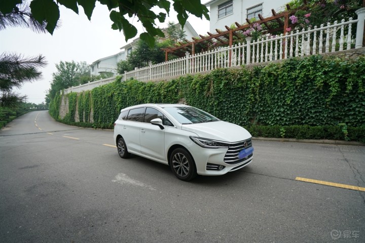 探秘自然的瑰丽,绕山而行,宋MAX带我一路向前