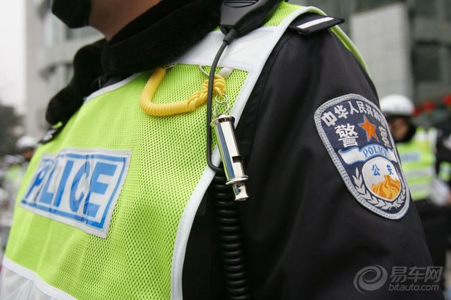 重庆交巡警总队成立,打望新警车,新装备