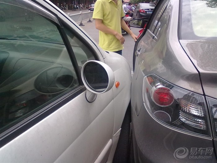 【今天倒霉 被QQ吻了我后轮 大家看看谁的责任