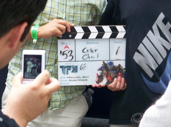 【梅根撞上潜规则 ~网友恶搞《变形金刚3》】