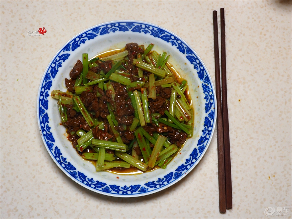 芹菜可以放豆瓣酱吗 ebffc50509b7498792e4e4207e684747.jpg