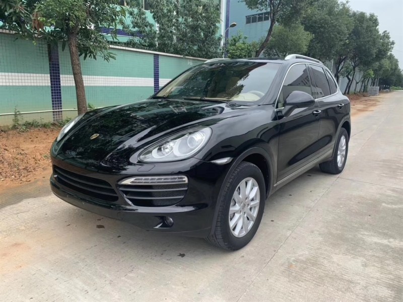 2013年保时捷卡宴