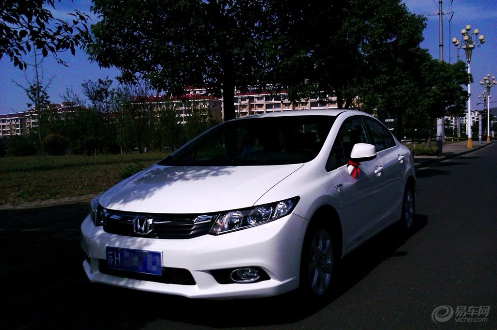 江苏盱眙本田九代思域十周年纪念版白色手动舒适版交作业