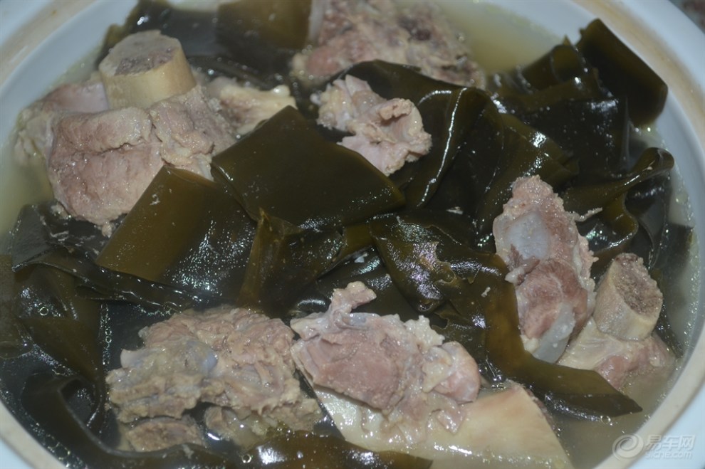 【美食】大骨海带汤,爆抄苦瓜