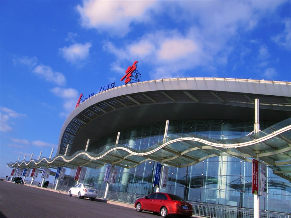 【看不见的城市映像】东营机场的蓝天白云