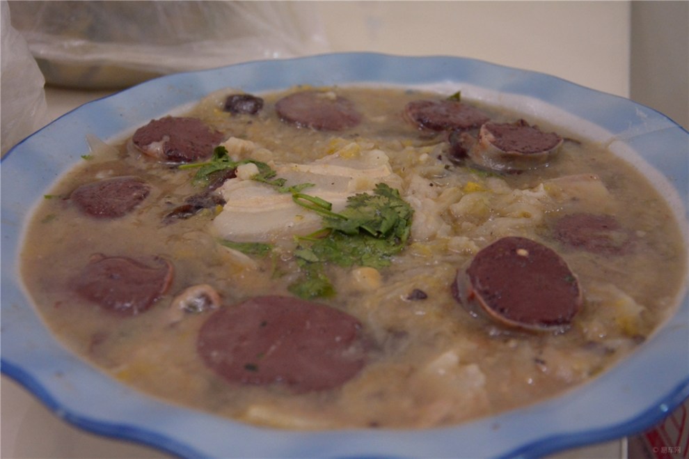 【每日美食】川白肉炖血肠