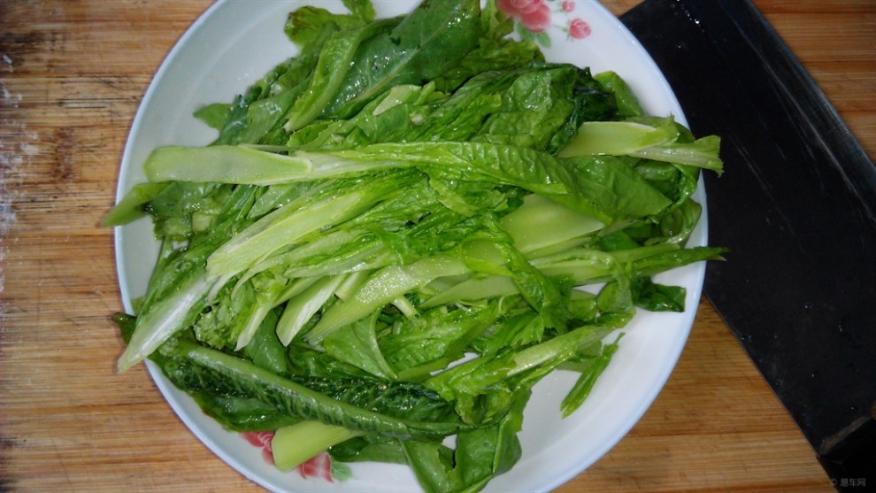 【美食分享】碎肉芹菜豆腐乾 蒜香鳳尾