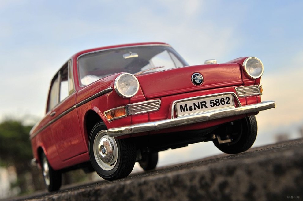 【有故事的老爷车】扭转乾坤的国民车——宝马700(1959)