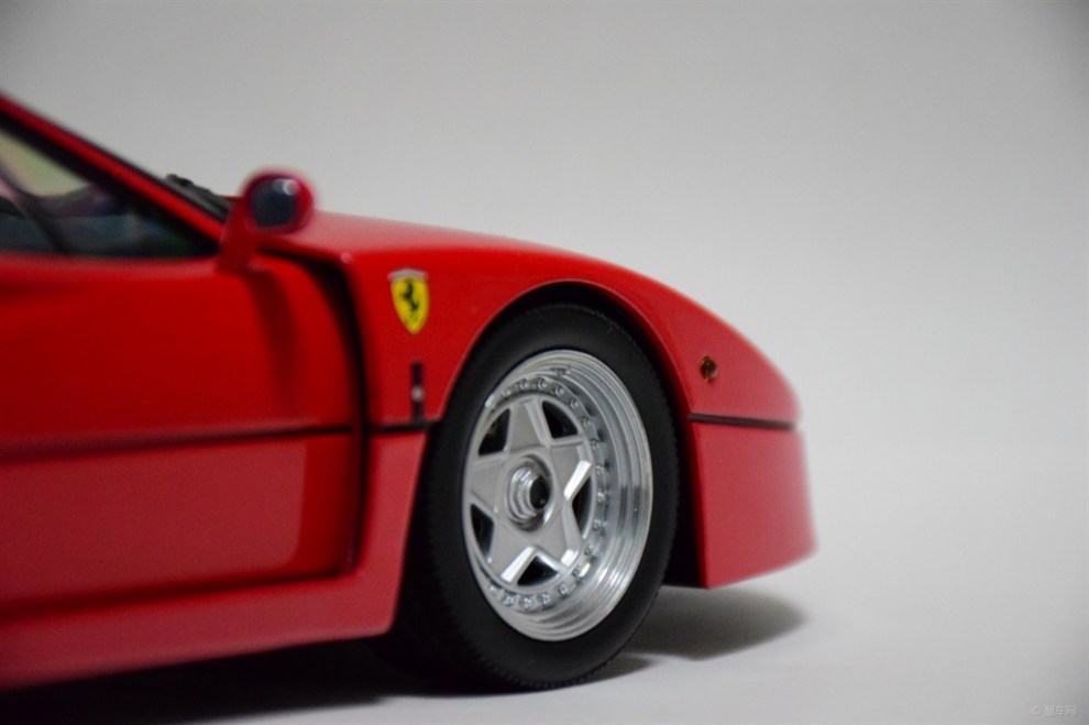 【汽车模型摄影】无可替代的传奇--法拉利f40
