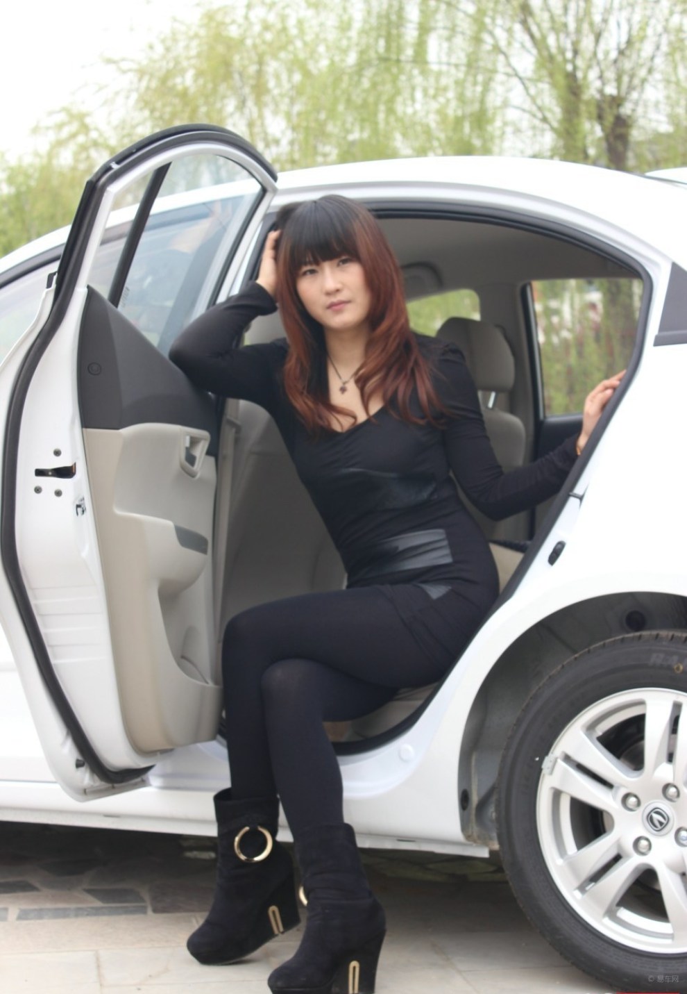 美女车主真实写照