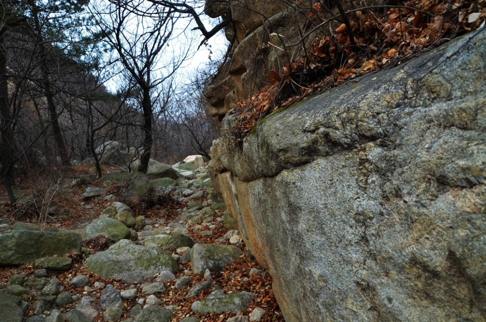 隨楓去義縣大石湖景區登山