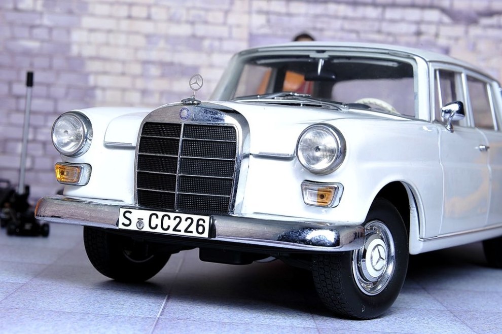 【calbeet奔驰】尾鳍年代的e系——奔驰w110