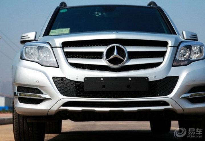 优雅代言人——银黑奔驰glk260大片作业