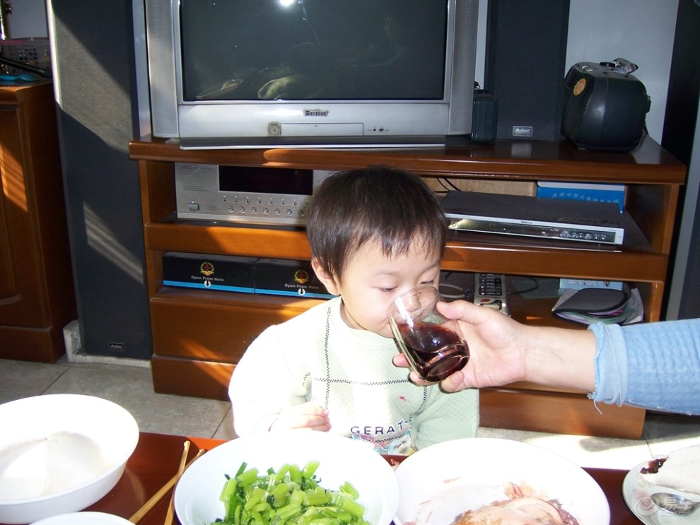 超宝动起来# 宝宝学用筷子吃饭