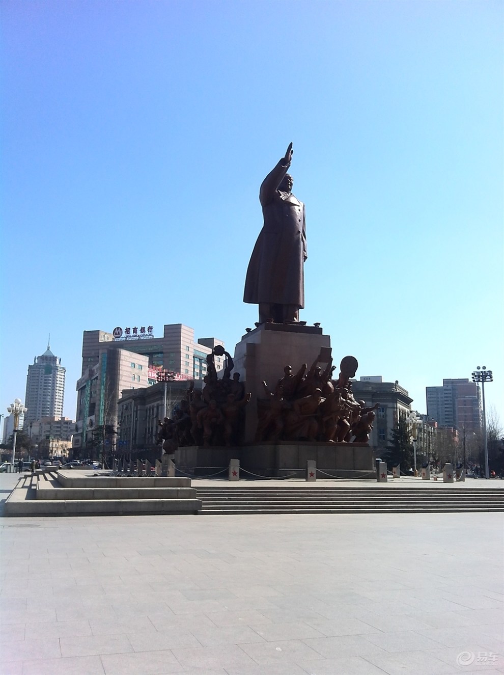 【2016我们在一起】中山广场雕塑