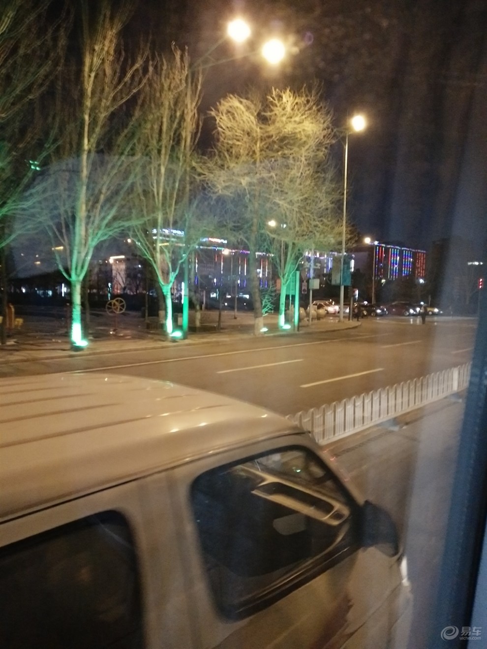 等车,坐车拍灯光