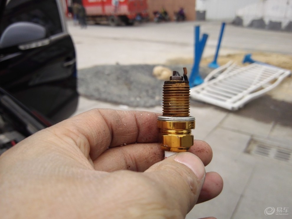 自己动手检查爱车火花塞