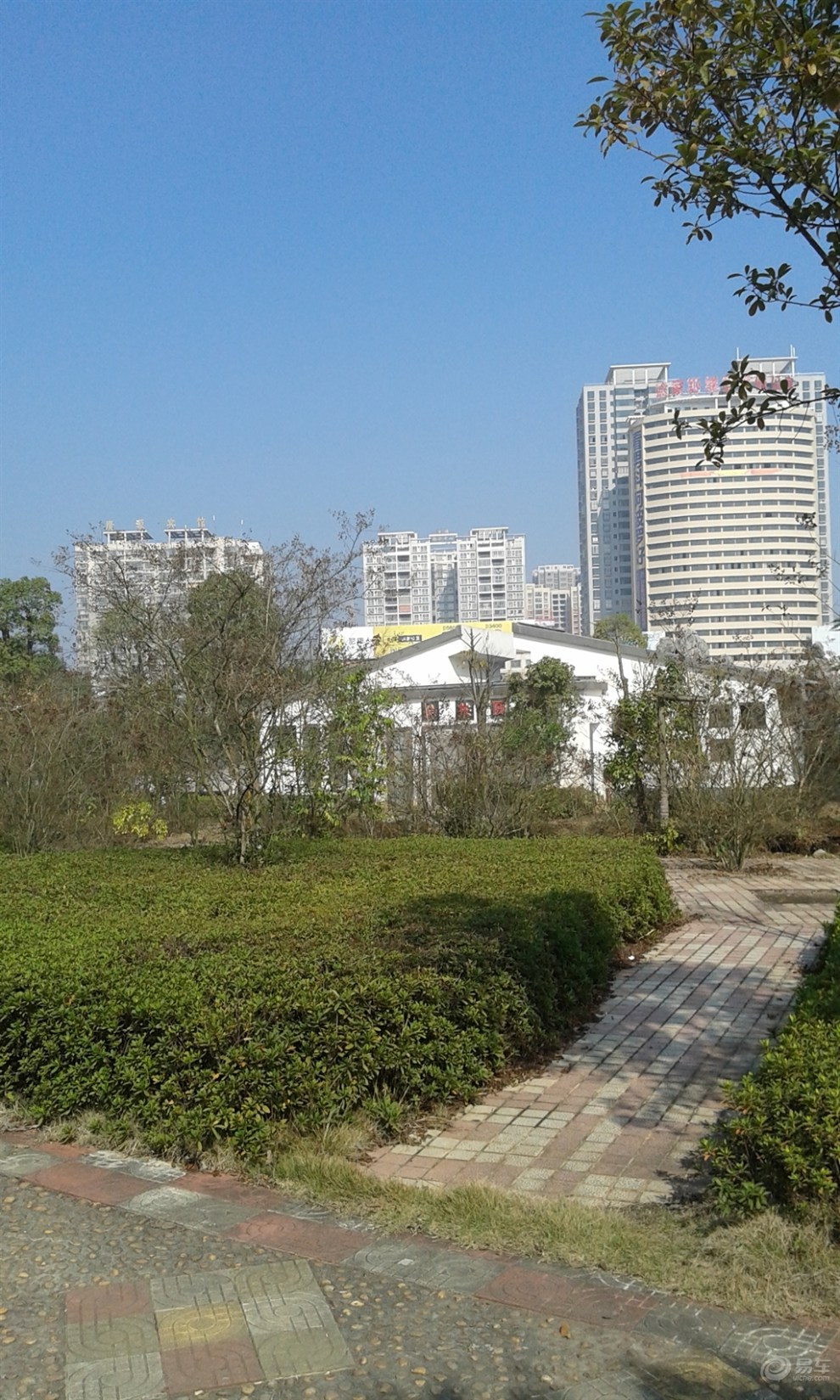 火车站广场小公园