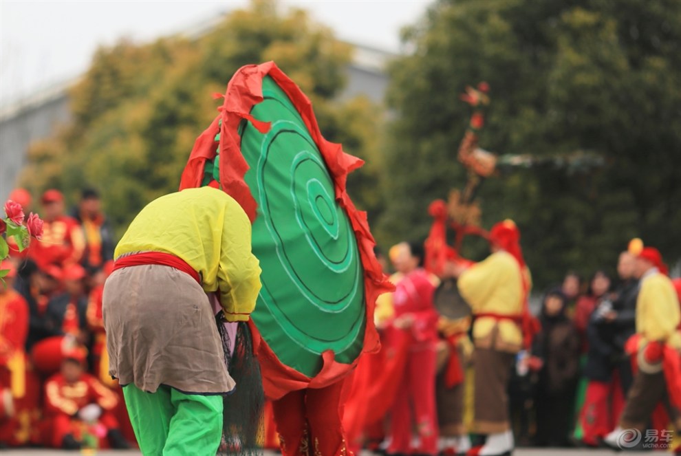 万班花鼓闹新春--河蚌舞