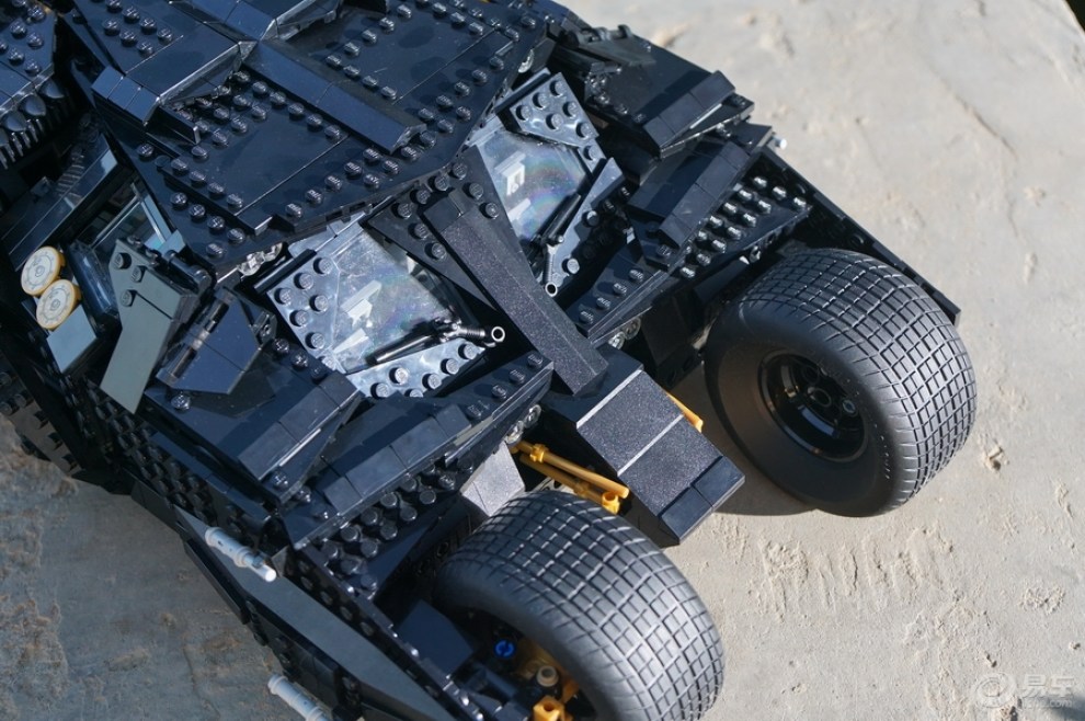 "复刻传奇"——蝙蝠车 lego 76023